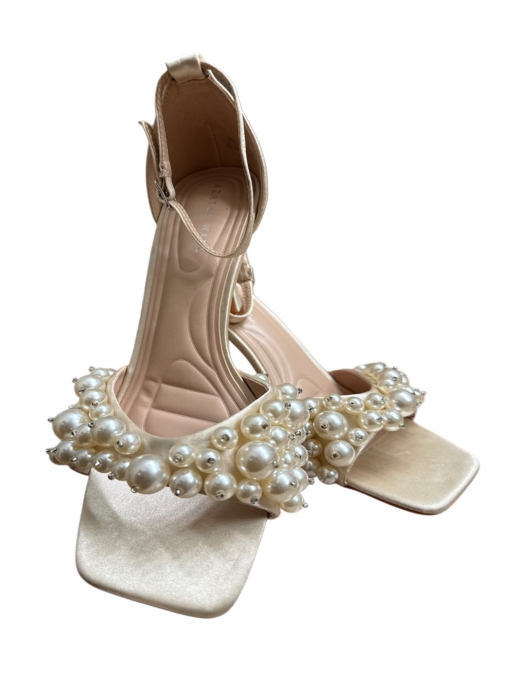 AZALEA WANG HEELS NWOT